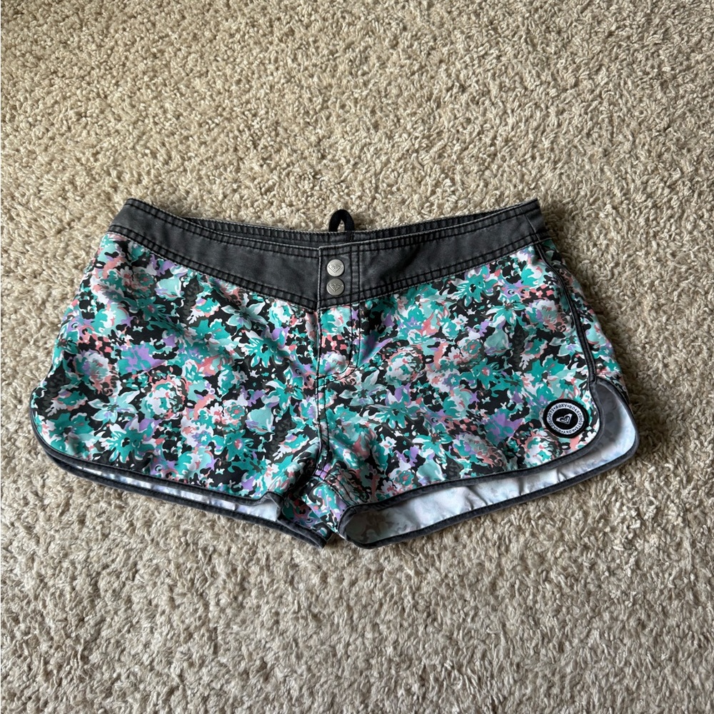 Vintage Roxy Floral Athletic Shorts - Black and Green